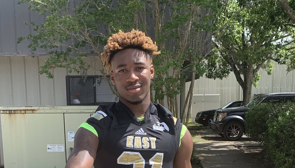 West Virginia to host QB Walter&nbsp;Simmons